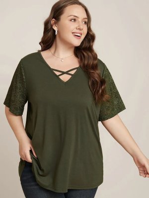 Solid Crisscross V Neck Contrast Lace T-shirt